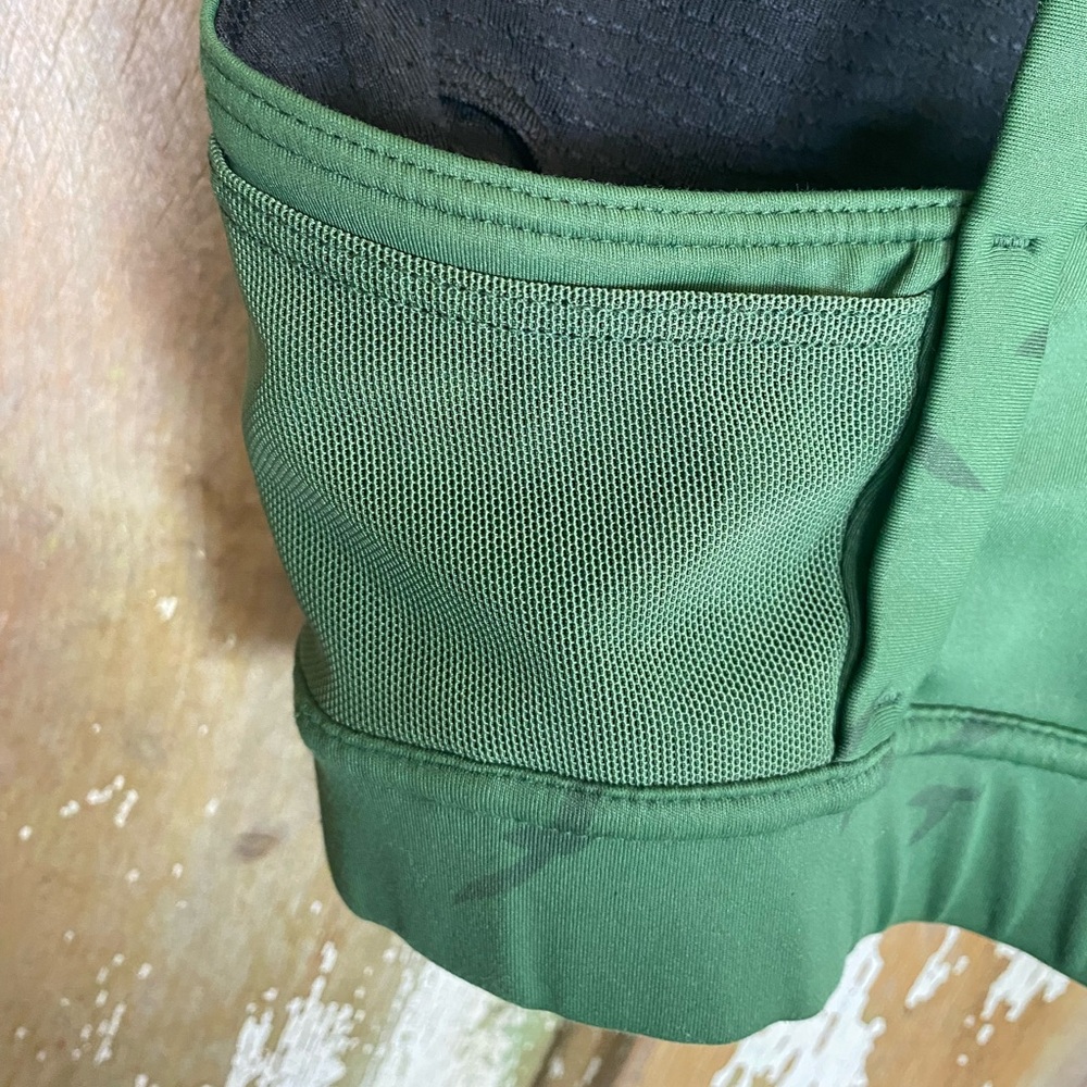 Oiselle ‘Pockito’ Moss Green Sports Bra Wings-Out🪽 - Picture 7 of 12